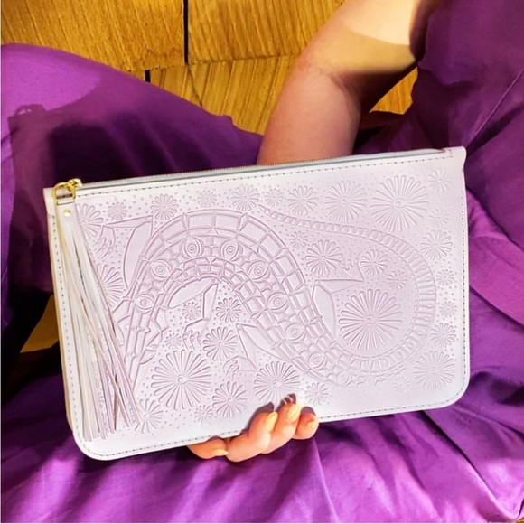 Animal Handmade embossed lilac leather clutch - Troublewood Clutch in Apollonia - Picture 3 of 9